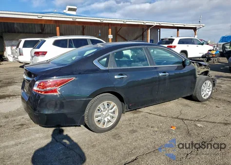 2015 Nissan Altima 2.5 из США, поврежденный, VIN 1N4AL3AP7FC108699